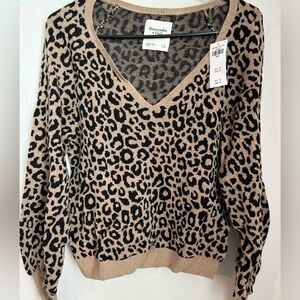 ABERCROMBIE & FITCH V-NECK SWEATER NEW WITH TAGS